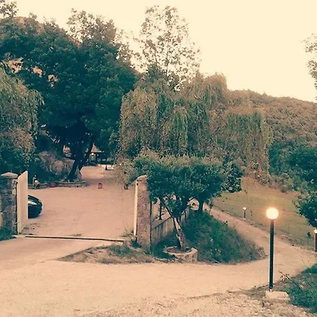 Il Rifugio Del Cavaliere Κατάλυμα σε φάρμα *